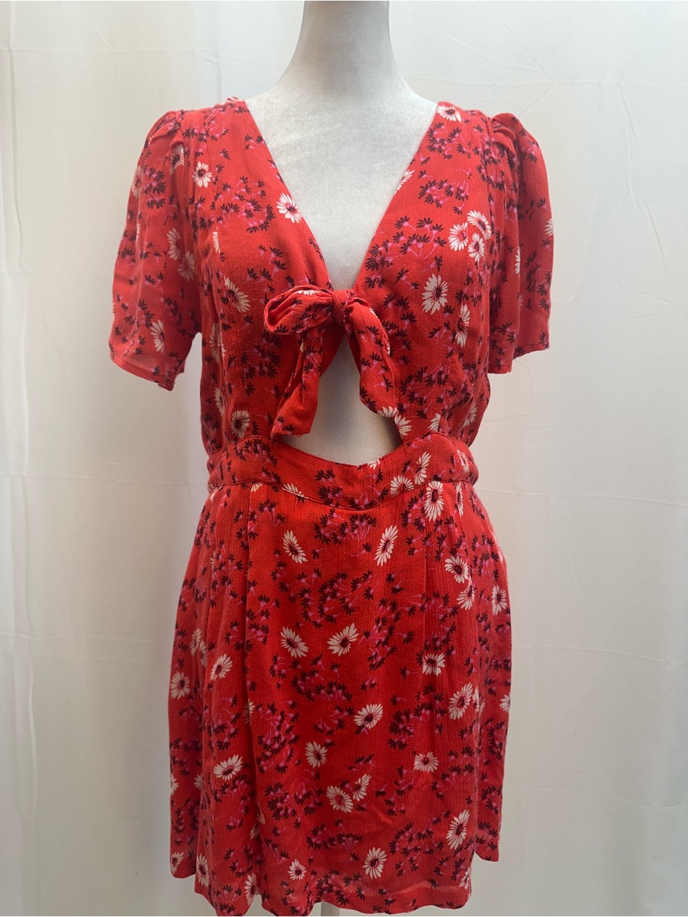 Free People Red Floral Tie-Front Romper Dress 6 - Picture 1 of 4